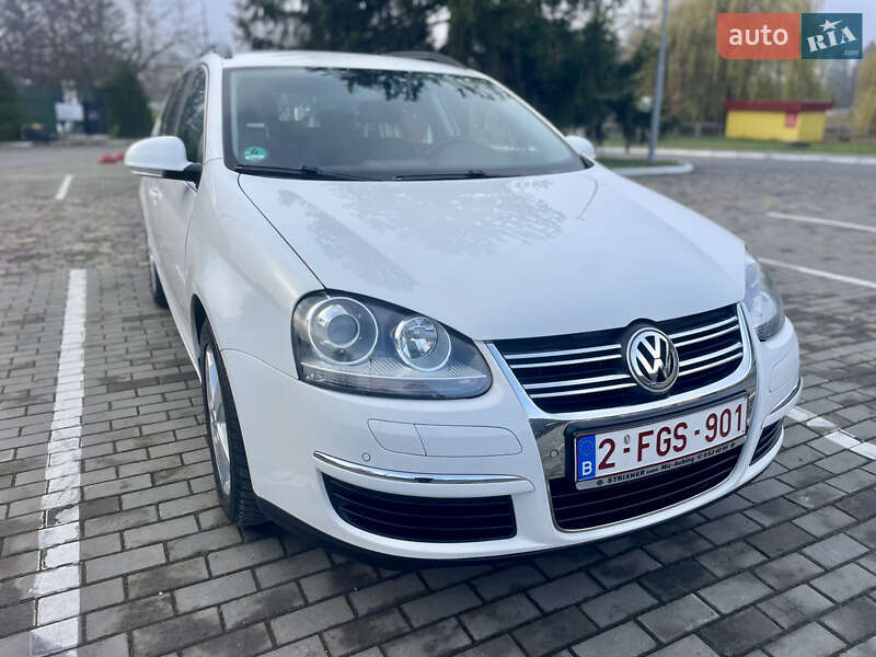 Універсал Volkswagen Golf 2009 в Луцьку