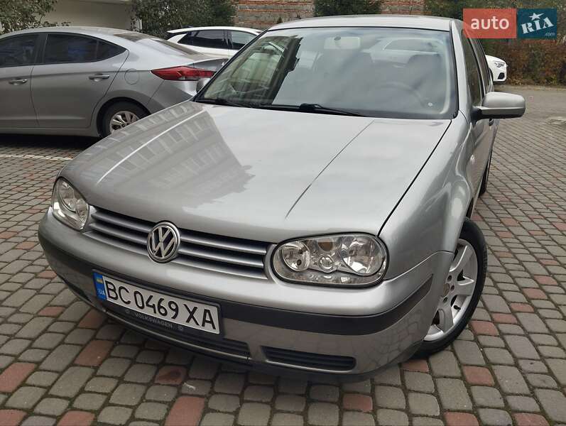 Хэтчбек Volkswagen Golf 2002 в Кривом Роге