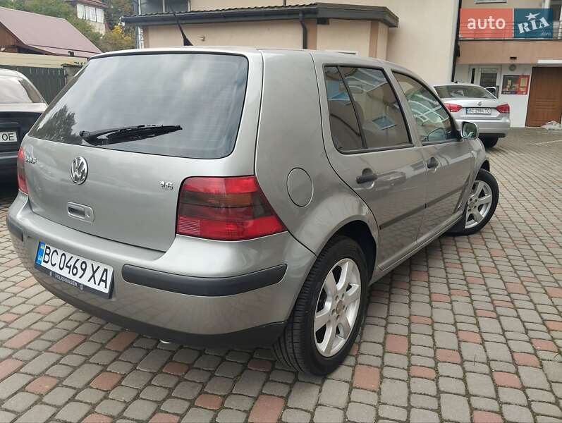 Хэтчбек Volkswagen Golf 2002 в Кривом Роге