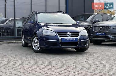 Універсал Volkswagen Golf 2009 в Нововолинську