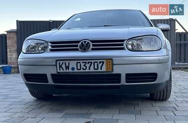 Хэтчбек Volkswagen Golf 2003 в Тернополе