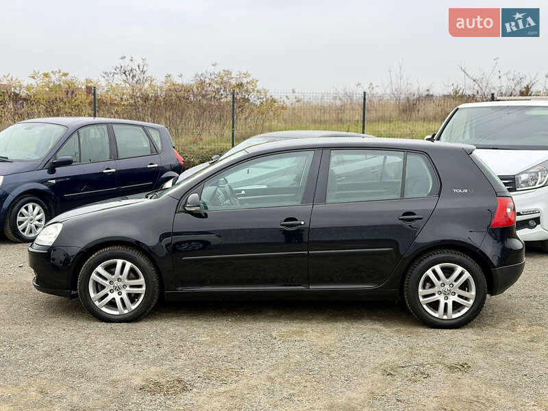 Хетчбек Volkswagen Golf 2007 в Рівному