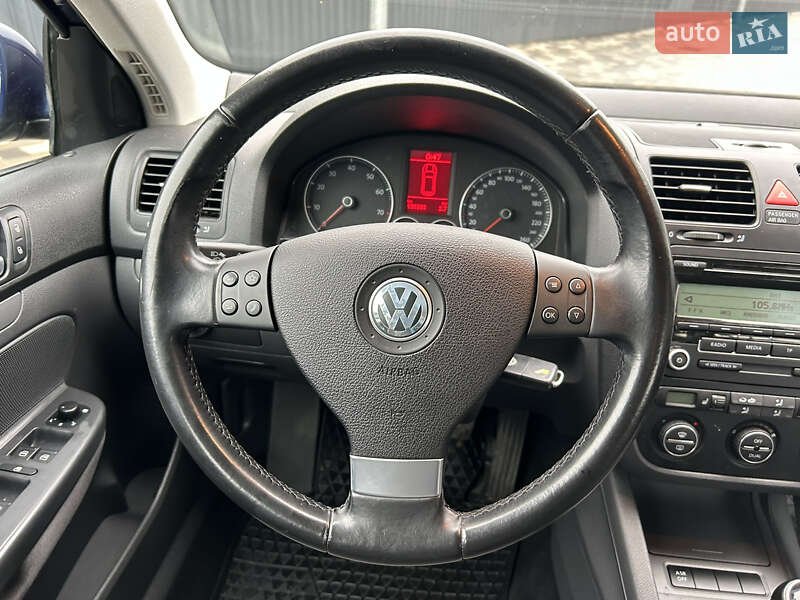 Універсал Volkswagen Golf 2010 в Полтаві