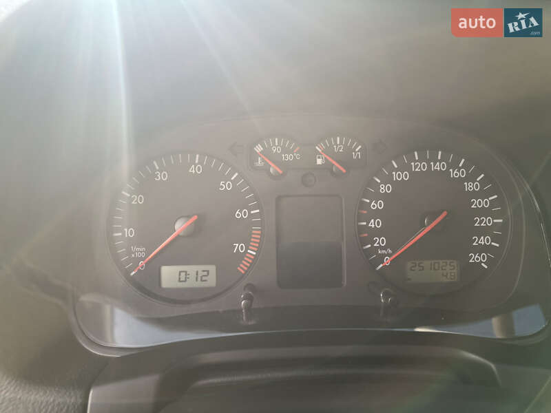 Универсал Volkswagen Golf 2001 в Херсоне