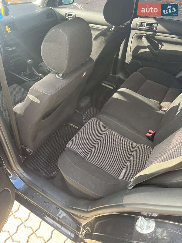 Универсал Volkswagen Golf 2001 в Херсоне