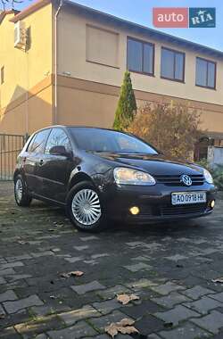 Хетчбек Volkswagen Golf 2005 в Береговому