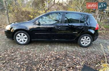 Хетчбек Volkswagen Golf 2008 в Луцьку