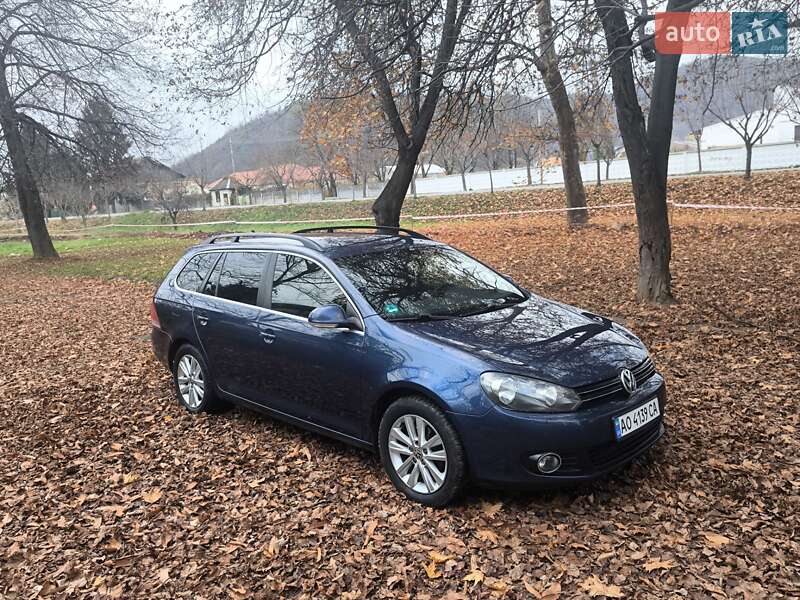 Універсал Volkswagen Golf 2011 в Мукачевому