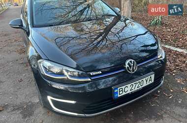 Хетчбек Volkswagen Golf 2017 в Дрогобичі