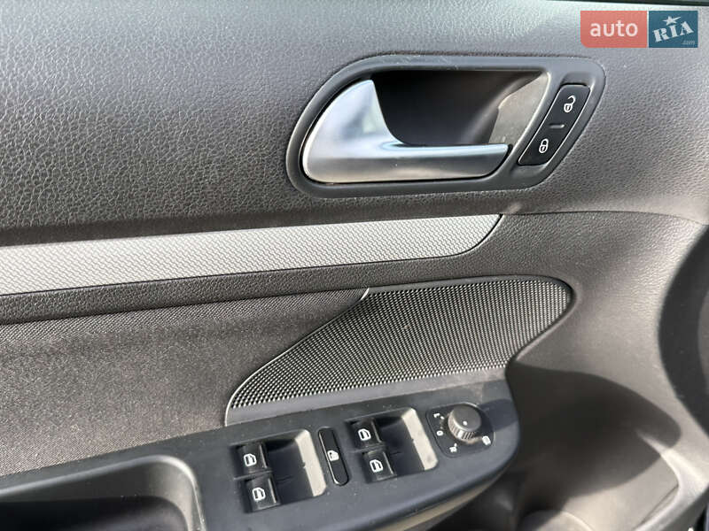 Универсал Volkswagen Golf 2012 в Стрые фото 43 Универсал Volkswagen Golf 2012 в Стрые