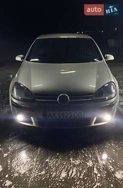 Хэтчбек Volkswagen Golf 2004 в Харькове