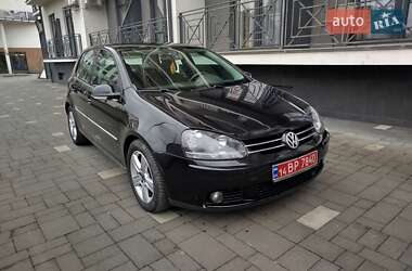 Хетчбек Volkswagen Golf 2008 в Сваляві