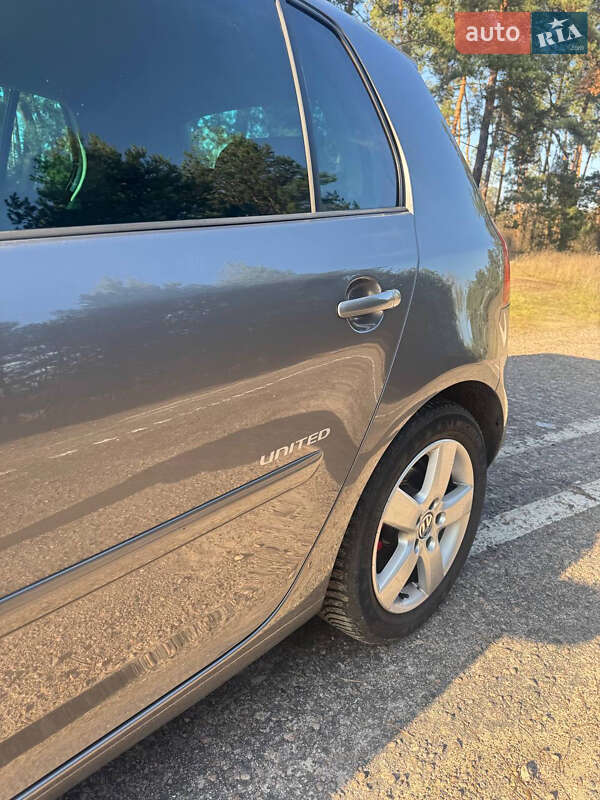 Хэтчбек Volkswagen Golf 2008 в Смеле