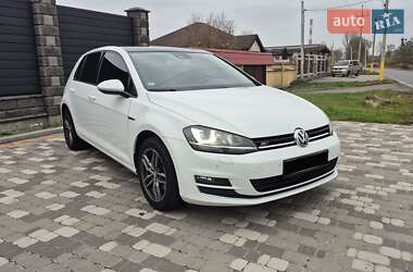 Хетчбек Volkswagen Golf 2014 в Києві