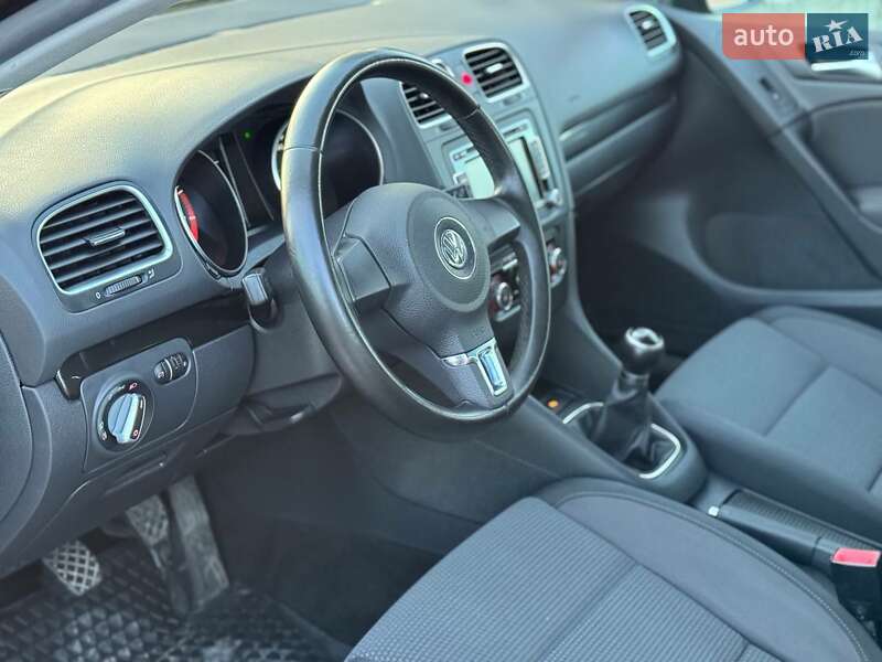 Хэтчбек Volkswagen Golf 2010 в Дрогобыче фото 61 Хэтчбек Volkswagen Golf 2010 в Дрогобыче