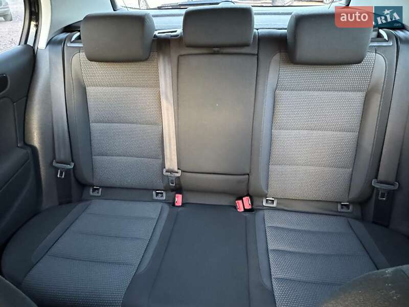 Хэтчбек Volkswagen Golf 2010 в Дрогобыче фото 71 Хэтчбек Volkswagen Golf 2010 в Дрогобыче