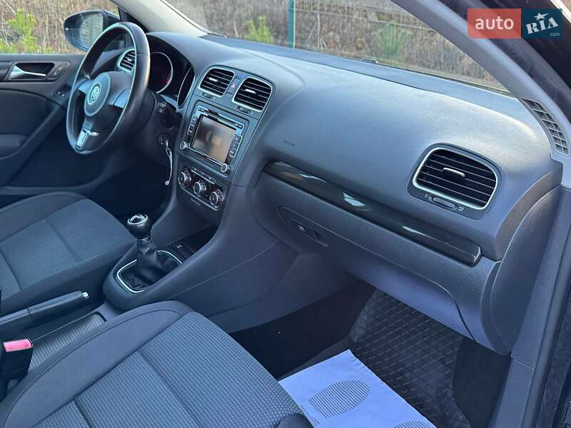 Хэтчбек Volkswagen Golf 2010 в Дрогобыче фото 80 Хэтчбек Volkswagen Golf 2010 в Дрогобыче