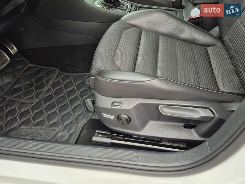 Хэтчбек Volkswagen Golf 2014 в Киеве фото 37 Хэтчбек Volkswagen Golf 2014 в Киеве