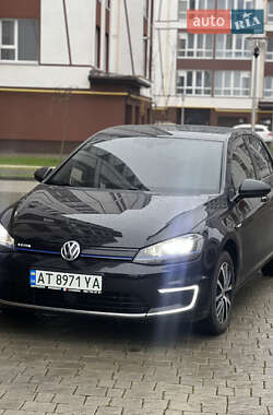 Хэтчбек Volkswagen Golf 2015 в Ивано-Франковске