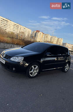 Хэтчбек Volkswagen Golf 2006 в Запорожье
