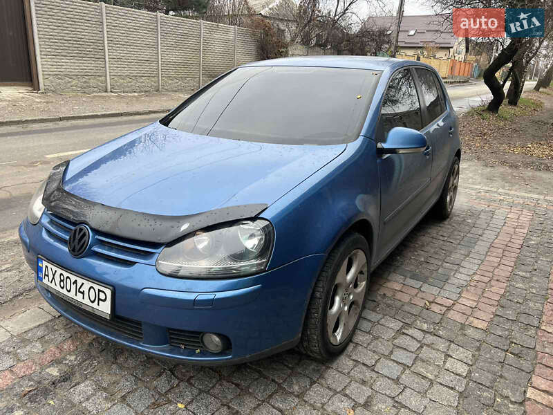 Хетчбек Volkswagen Golf 2005 в Харкові