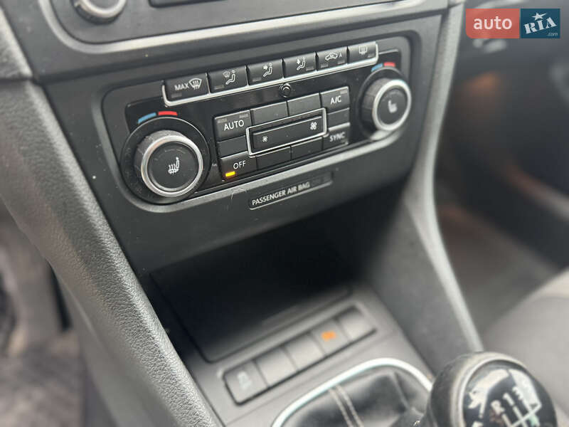 Универсал Volkswagen Golf 2012 в Луцке