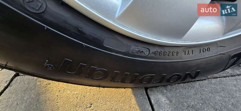 Хэтчбек Volkswagen Golf 2003 в Ровно