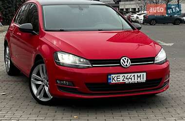Хетчбек Volkswagen Golf 2012 в Дніпрі