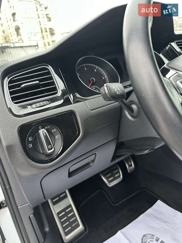 Універсал Volkswagen Golf 2019 в Запоріжжі