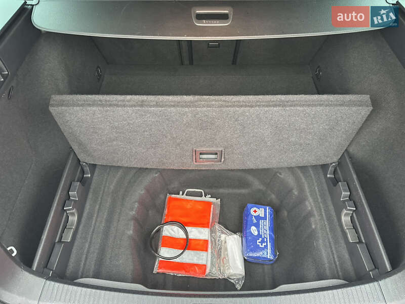 Універсал Volkswagen Golf 2019 в Запоріжжі