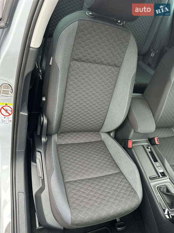 Універсал Volkswagen Golf 2019 в Запоріжжі