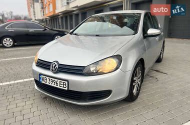 Хэтчбек Volkswagen Golf 2010 в Виннице