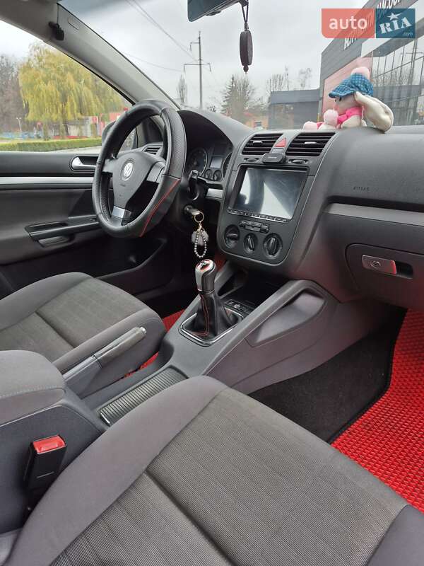 Хэтчбек Volkswagen Golf 2007 в Виннице