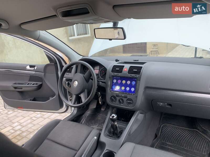 Хетчбек Volkswagen Golf 2004 в Подільську фото 2 Хетчбек Volkswagen Golf 2004 в Подільську