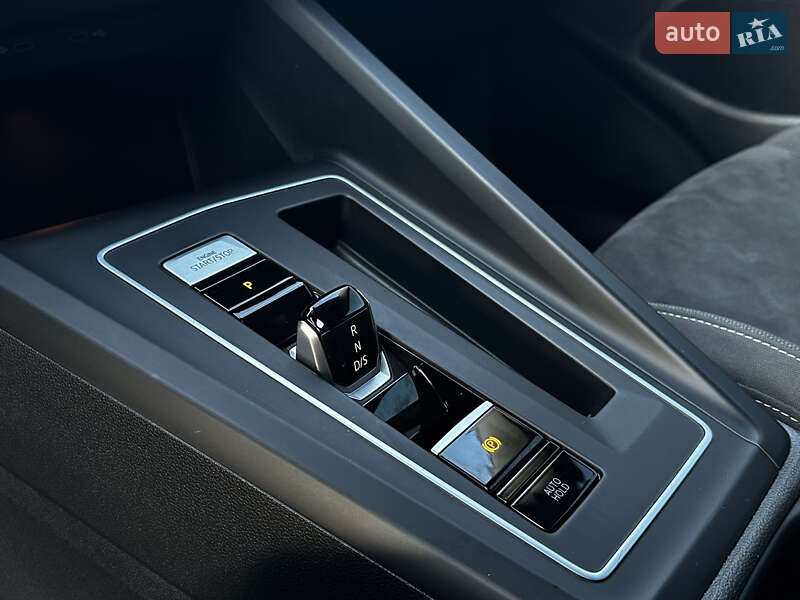 Хетчбек Volkswagen Golf 2020 в Тернополі