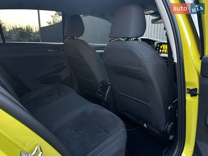 Хетчбек Volkswagen Golf 2020 в Тернополі