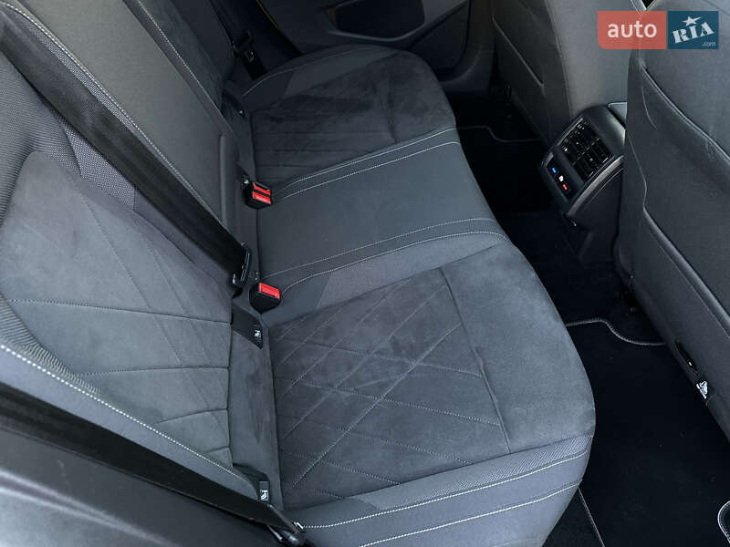 Хетчбек Volkswagen Golf 2020 в Тернополі