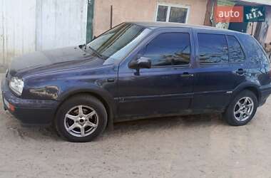 Хэтчбек Volkswagen Golf 1995 в Киеве
