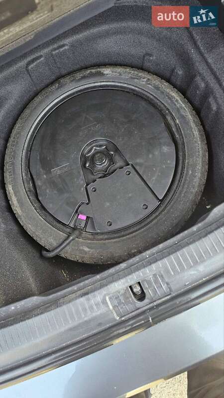 Универсал Volkswagen Golf 2015 в Жидачове