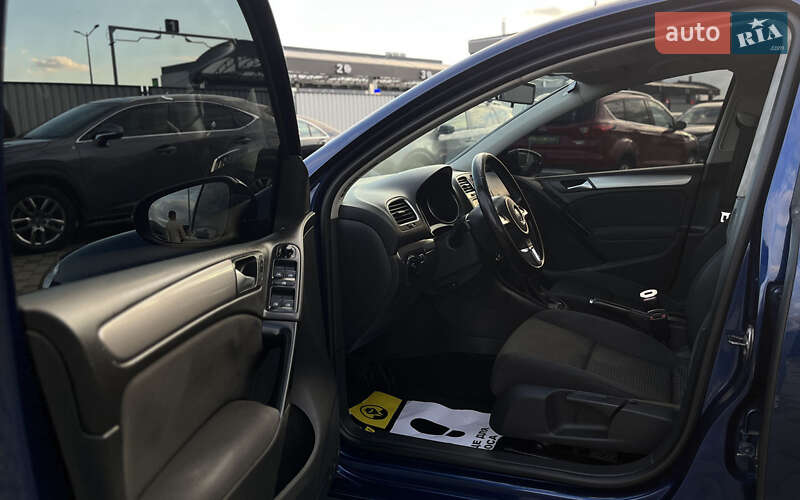 Хэтчбек Volkswagen Golf 2009 в Мукачево