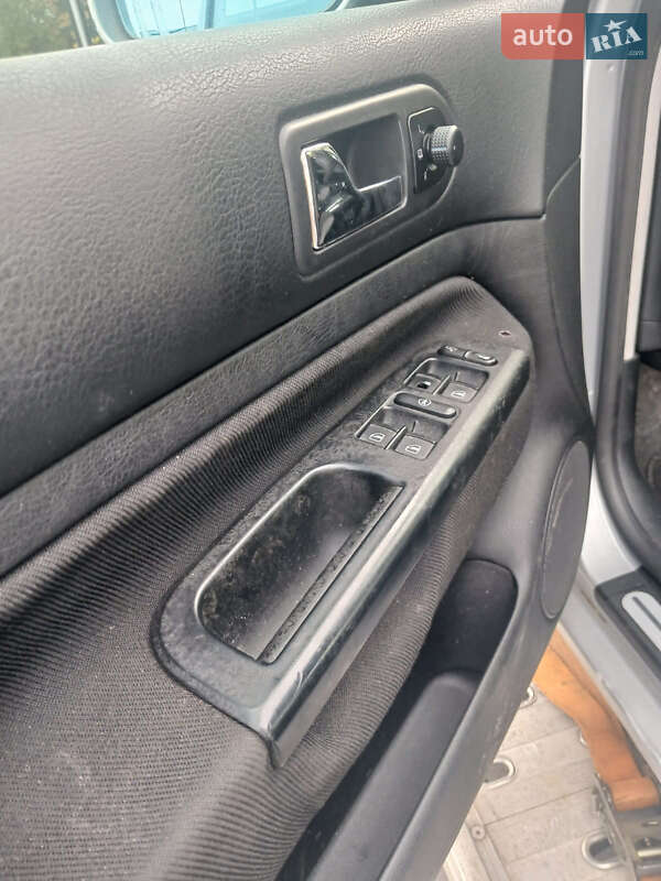 Хетчбек Volkswagen Golf 2001 в Луцьку фото 10 Хетчбек Volkswagen Golf 2001 в Луцьку