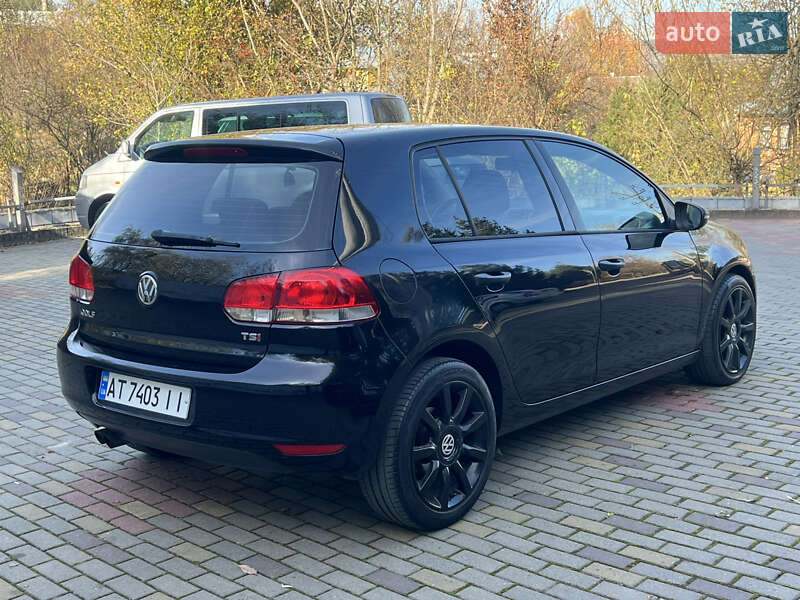 Хэтчбек Volkswagen Golf 2009 в Косове