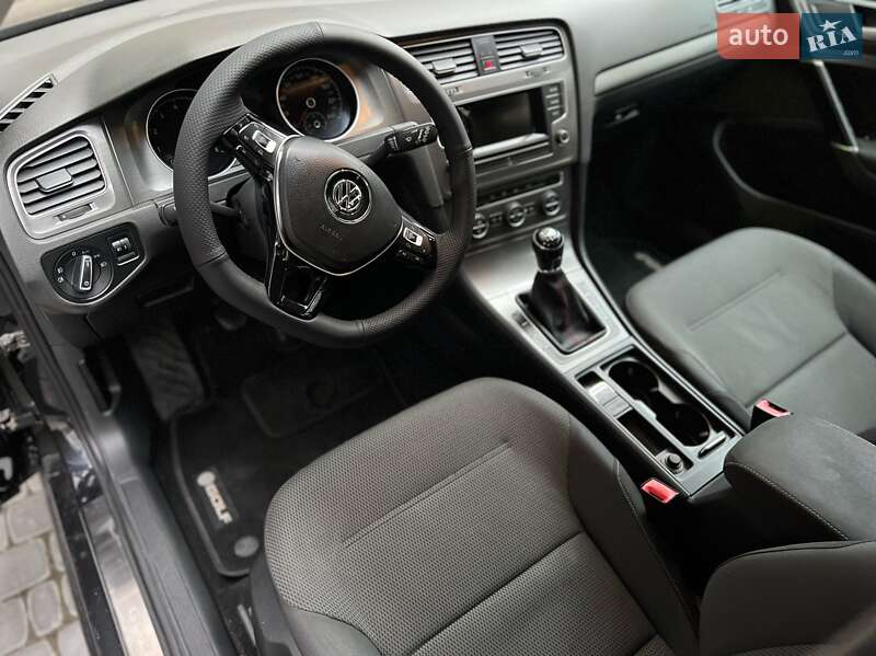 Універсал Volkswagen Golf 2013 в Києві