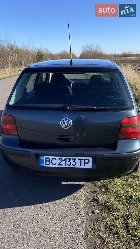 Хэтчбек Volkswagen Golf 2001 в Шептицькому