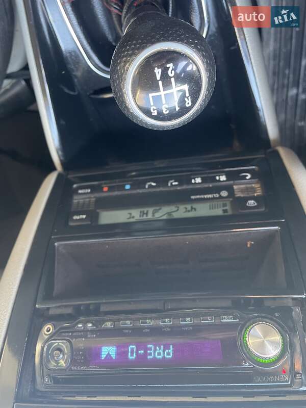 Хетчбек Volkswagen Golf 2001 в Жмеринці