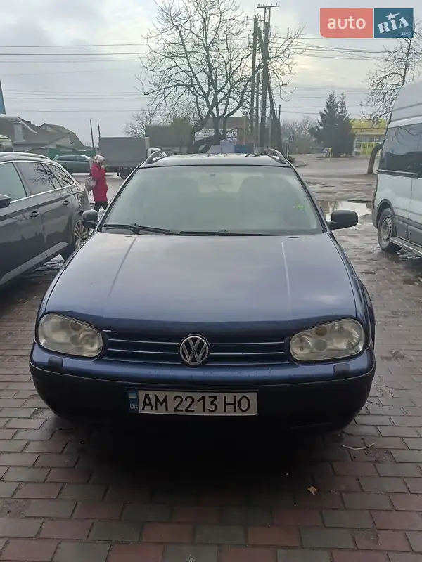 Volkswagen Golf 2004