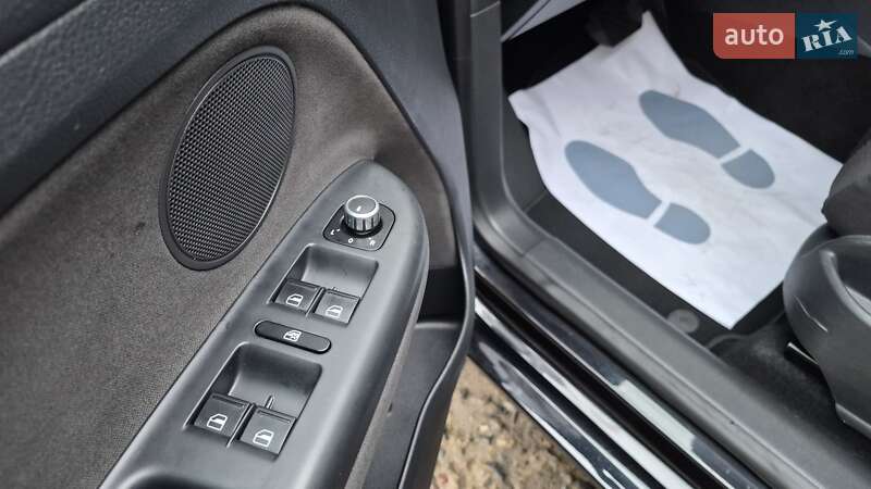 Хэтчбек Volkswagen Golf 2012 в Ровно фото 28 Хэтчбек Volkswagen Golf 2012 в Ровно