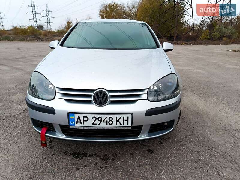 Хэтчбек Volkswagen Golf 2008 в Запорожье