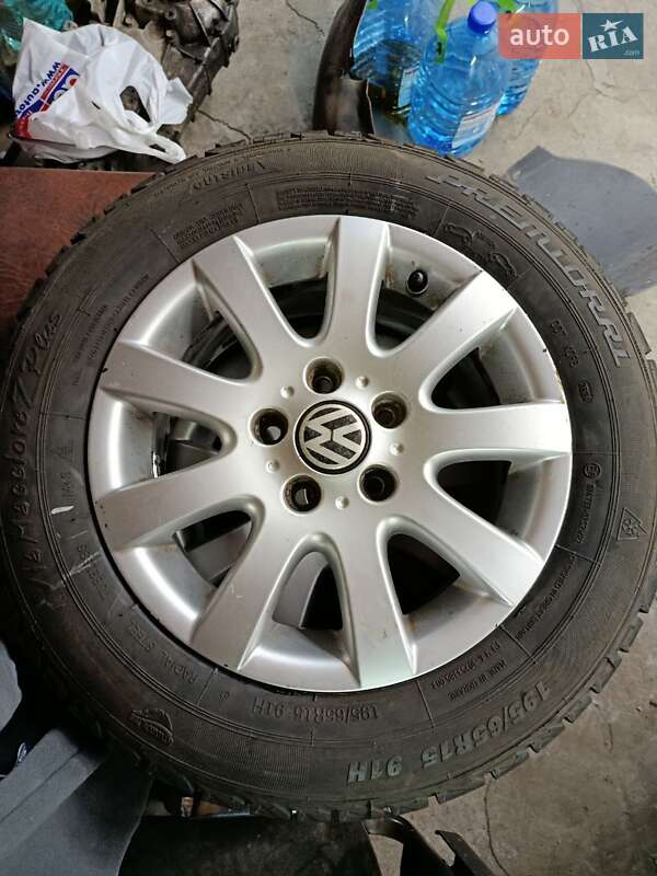 Хэтчбек Volkswagen Golf 2008 в Запорожье