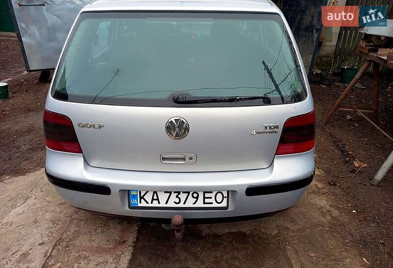 Хэтчбек Volkswagen Golf 1999 в Смеле